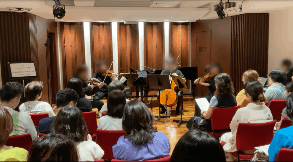 Dvorak Performance1ぼかし